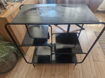 Gratis op te halen: Zwart metalen kastje/bijzettafel