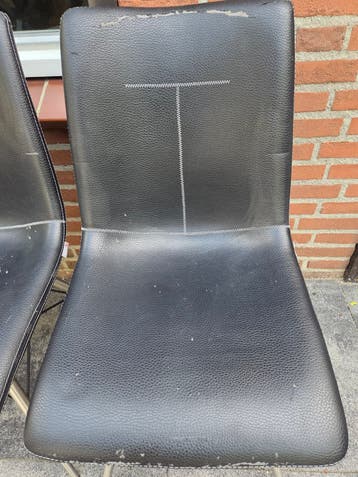 Eetkamerstoelen van XOON (beschadigd)