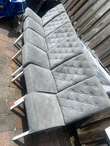 GRATIS 6 eetkamerstoelen