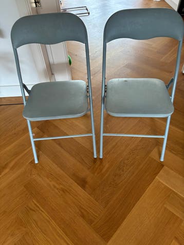 Twee inklapbare stoelen - Gratis af te halen