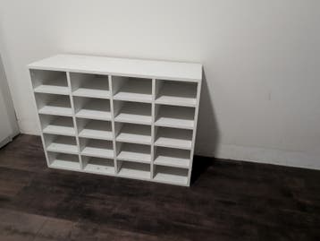Wit schoenenkastje met 20 vakken