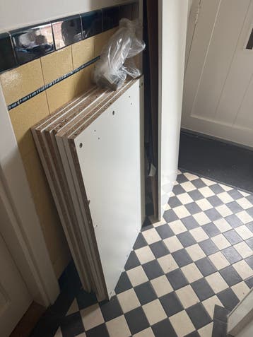 Gratis IKEA kast met 7 planken - zelf ophalen