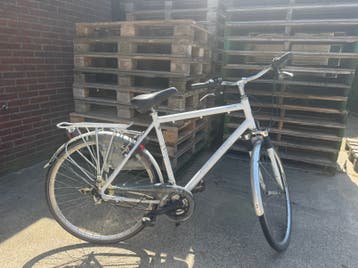 Gratis fiets voor onderdelen of ijzer