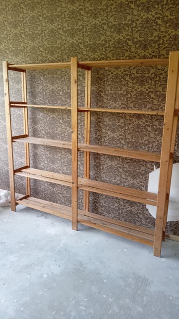 Stellingkast hout (is uit elkaar/brandhout)