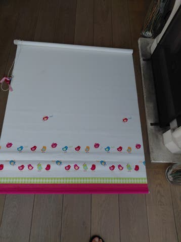 Rolgordijn met vrolijke kuikentjes, wit/roze
