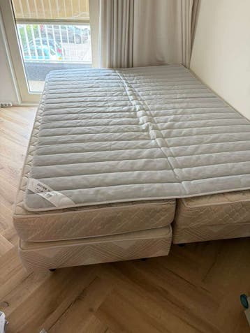 Boxspringbed 140x200x48 cm - gratis ophalen