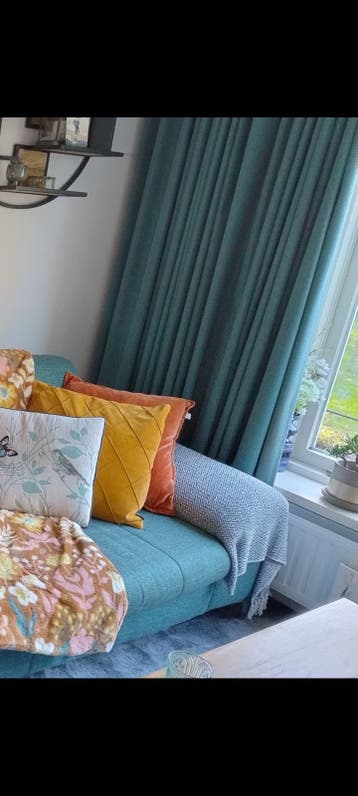 Gratis twee sets verduisterende gordijnen groen.