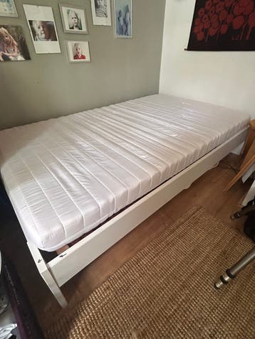 Snel ophalen bed 120x200 incl matras zgan