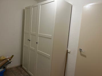 Gratis Witte Ikea Kast - 3 Deuren, Hang- en Leggedeelte