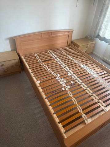 Gratis af te halen!! 2 persoonsbed. 140 x 200 cm.