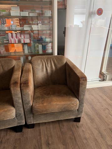 Twee comfortabele fauteuils - bruin/beige