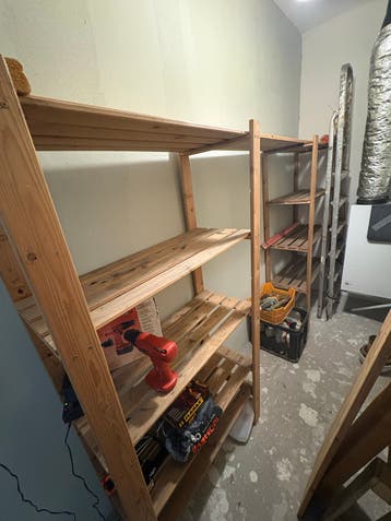 Gratis: houten stellage / opbergrek (z.s.m. ophalen)