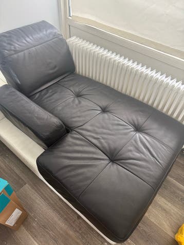 Zwart leren chaise longue