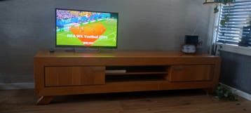 Massief houten tv-meubel met opbergruimte