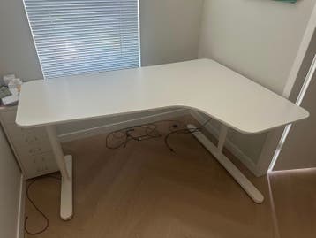 IKEA Hoekbureau Wit - Verstelbaar- niet electrisch