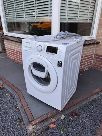 Nette samsung wasmachine met een storing