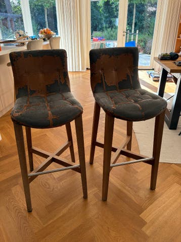 Mooie barkrukken, nieuwe bekleding nodig