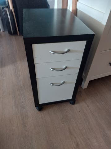 Onderkastje voor bureau