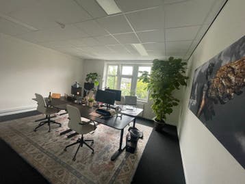 Gratis af te halen:  Ikea Onderstel bureau en 1 blad