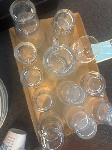 Gratis Diverse glazen in doos - ideaal voor feestjes