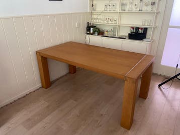Houten eettafel - gratis op te halen