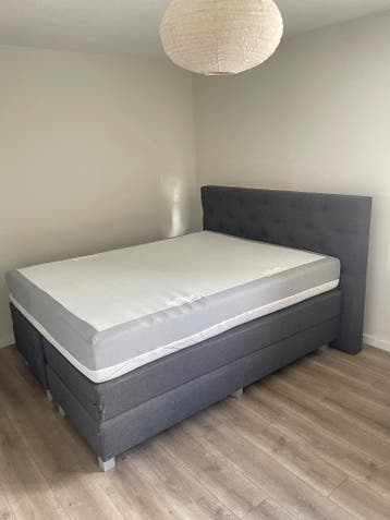 Boxspring bed 160x200 cm