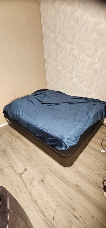 160 x 200 cm bed met opbergbak eronder