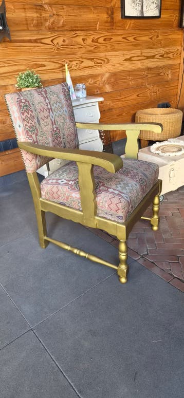Gouden Fauteuil met Patroonstof