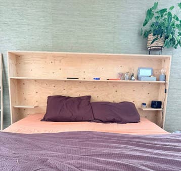 Houten bed hoofdbord met nachtkastjes en opbergruimte