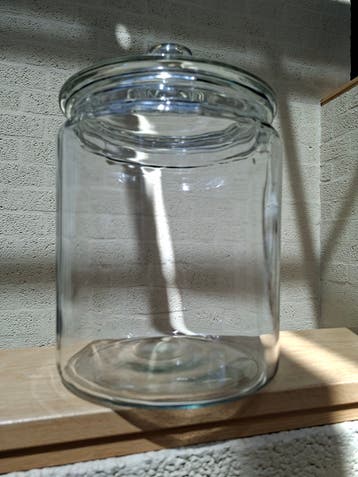 Grote glazen pot