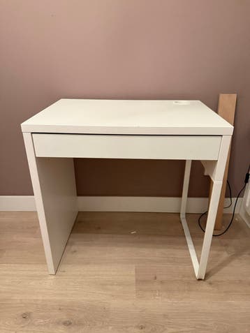 Witte make-up tafel GRATS AF TE HALEN WEG IS WEG