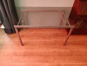 Glazen eettafel - gratis op te halen!