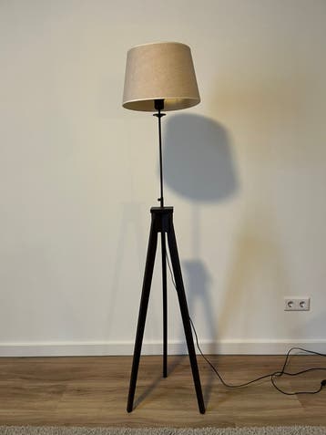 Staande schemerlamp , driepoot