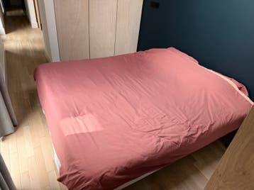 Bed 180x210
