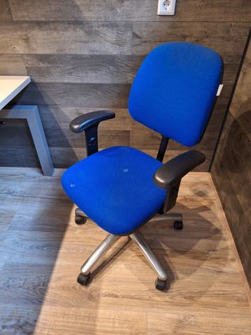 Blauwe Bureaustoel - gratis
