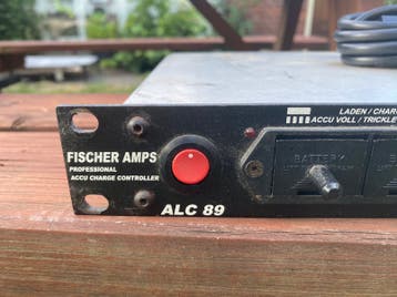 Lader voor 9V batterijen Fischer Amps
