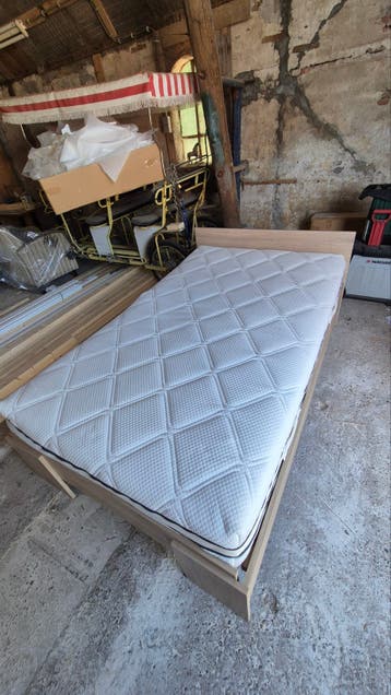 Gratis bed 120x200 + lattenbodem +matras