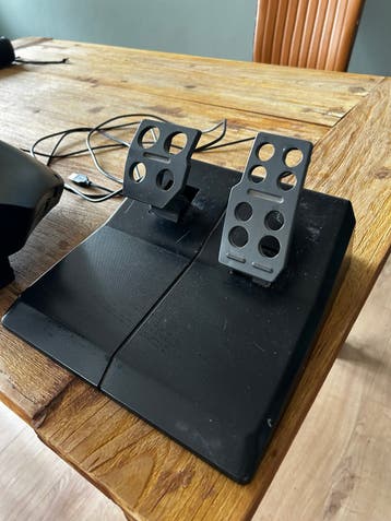 Logitech Wingman Formula Force GP racestuur met pedalen