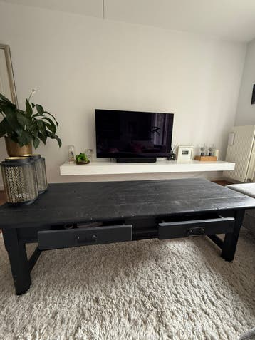 Salontafel mat zwart geschilderd met 2 lades