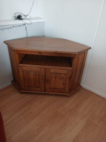 Grenen TV hoekkast - Compact en functioneel