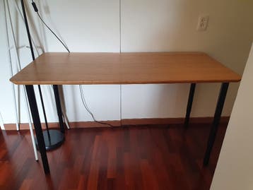 Manueel verstelbaar bureau – nette staat - gratis ophalen