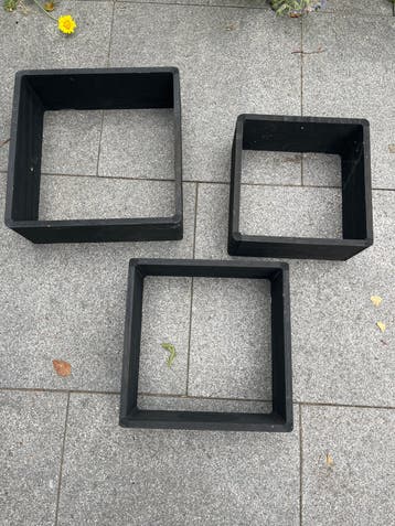 Set van 3 zwarte vierkante wandplanken/kubussen
