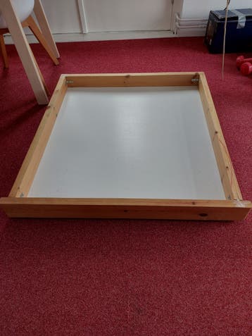 Lade voor onder kast, bed of bank - zelfgemaakt, gratis