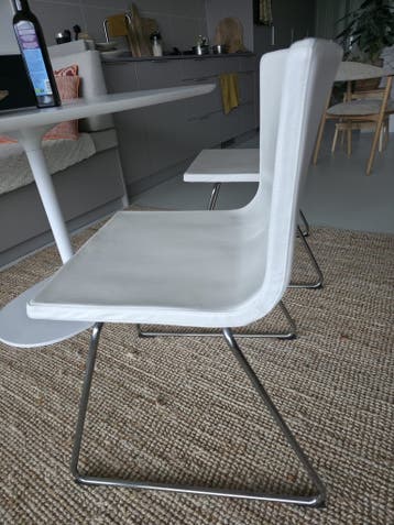 Gratis afhalen: 2x  stoel Bernhard