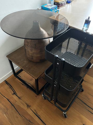 Bijzettafels en trolley