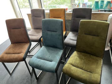 GRATIS OPHALEN 6 eetkamerstoelen