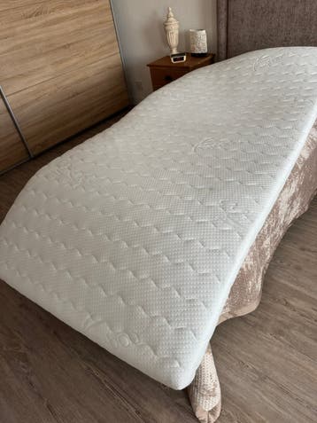 Traagschuim matras