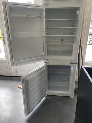Gratis Inbouw koel-vriescombinatie