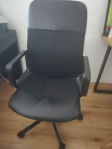 Ikea office chair - Gratis