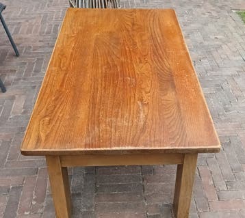 Jaren 70 salontafel (iepenhout)